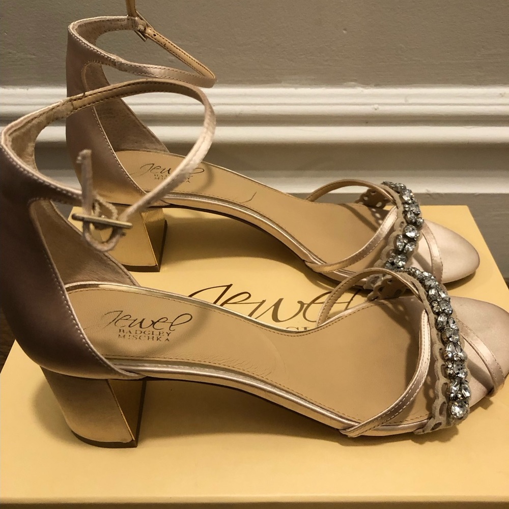 Jewel by Badgley Mischka size 9.5 evening sandal. - Picture 4 of 5